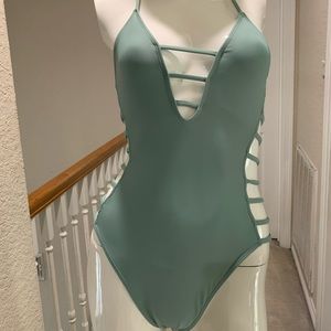 Forever 21 swim suit size medium